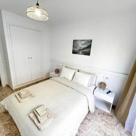 Red Lloret Apartment